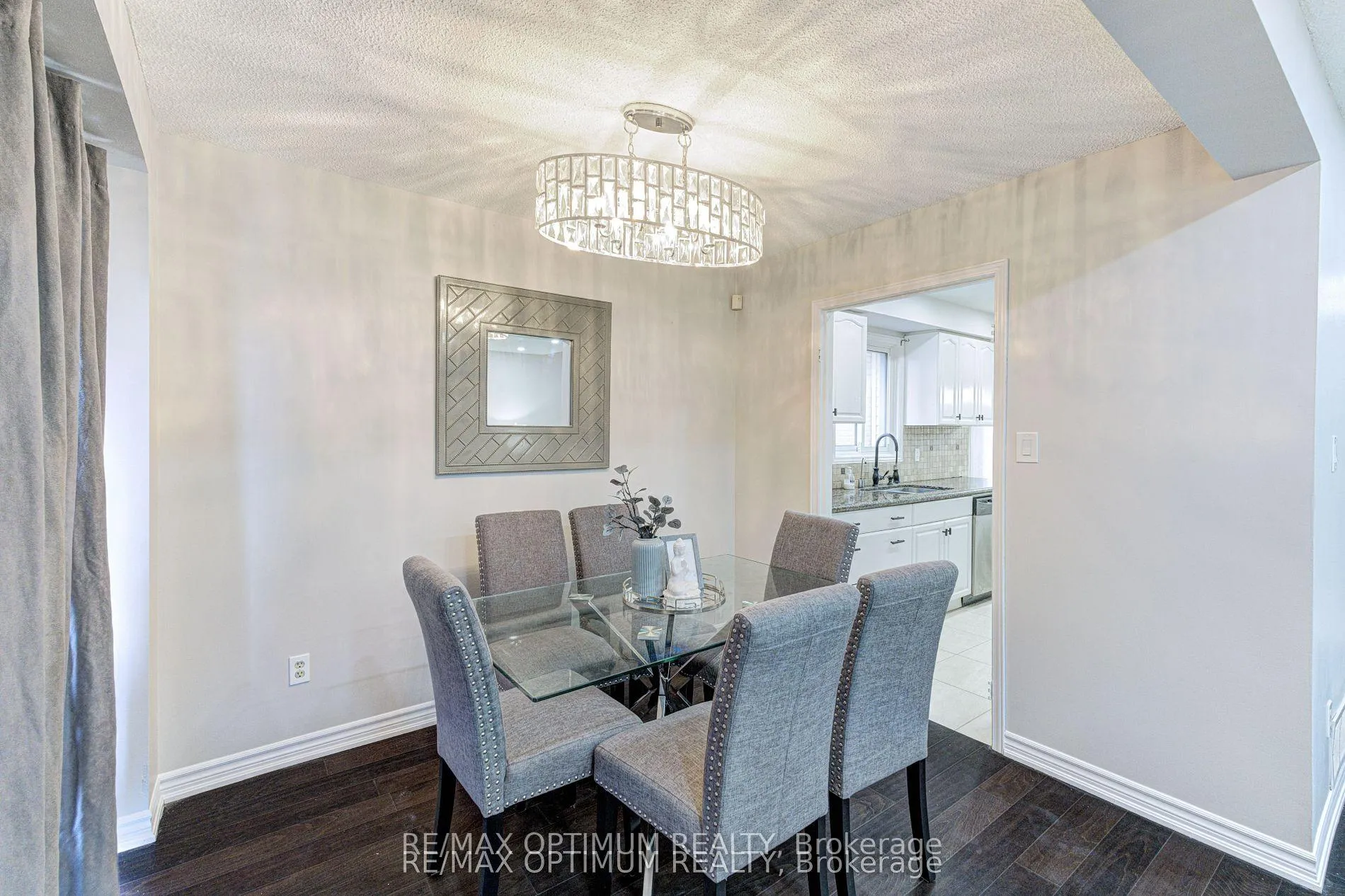 Photo 13 of 15 Rosebud Avenue, Brampton, Brampton West — HOMEH