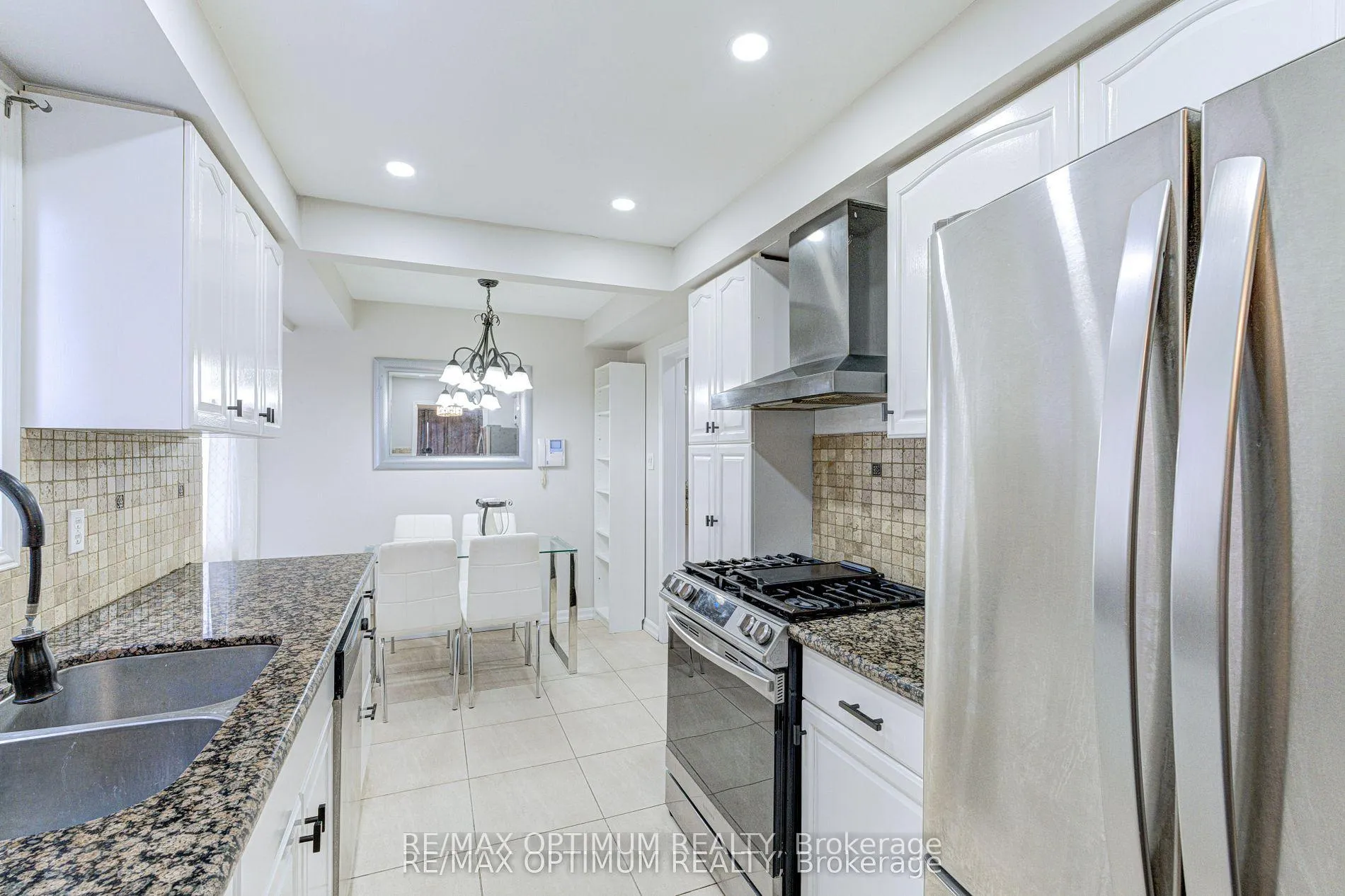Photo 20 of 15 Rosebud Avenue, Brampton, Brampton West — HOMEH