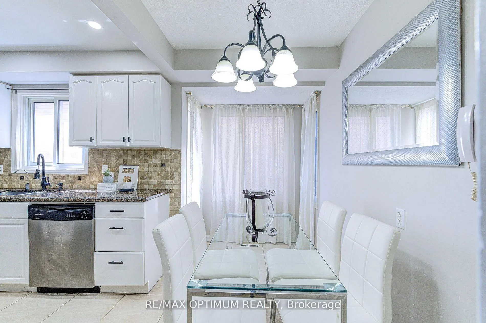 Photo 21 of 15 Rosebud Avenue, Brampton, Brampton West — HOMEH