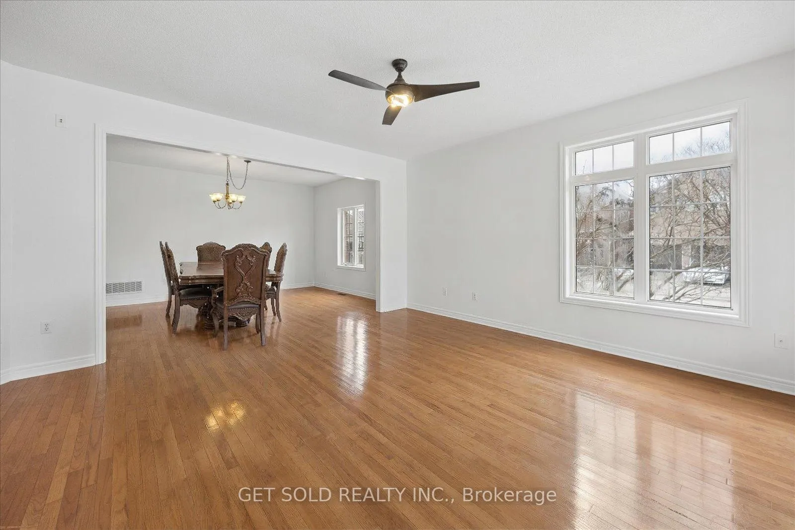 Photo 12 of 16 Deerchase Road, Brampton, Bram East — HOMEH