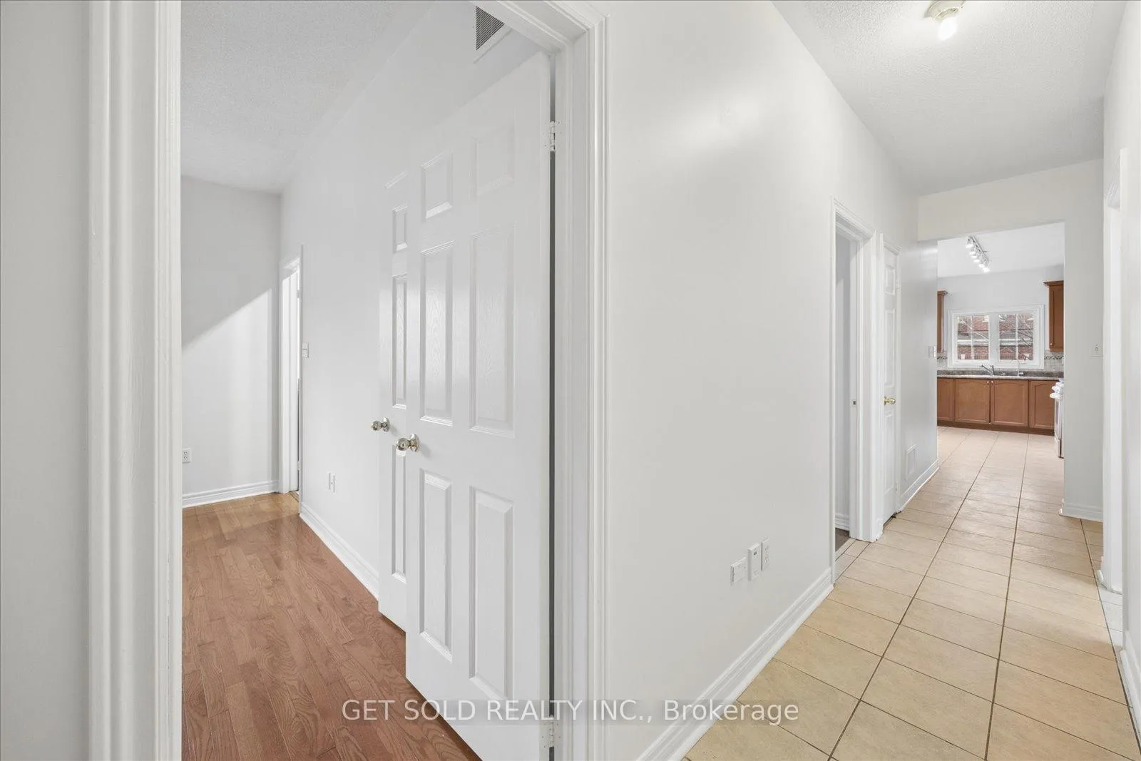 Photo 27 of 16 Deerchase Road, Brampton, Bram East — HOMEH