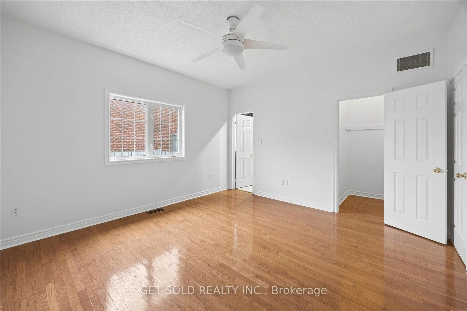 Photo 29 of 16 Deerchase Road, Brampton, Bram East — HOMEH