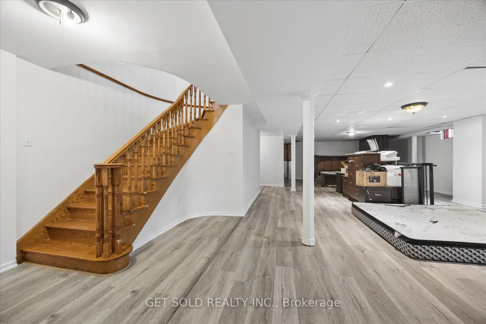 Photo 33 of 16 Deerchase Road, Brampton, Bram East — HOMEH