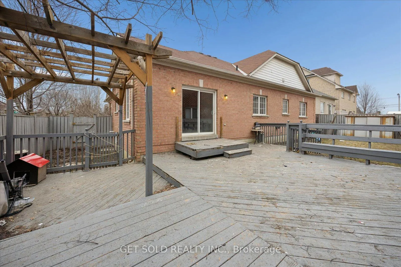 Photo 43 of 16 Deerchase Road, Brampton, Bram East — HOMEH