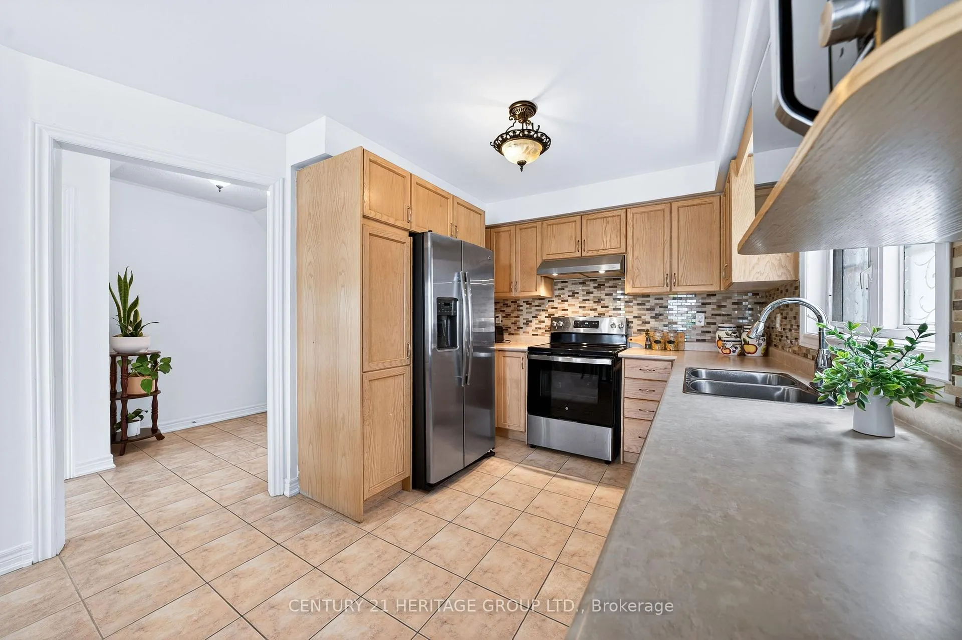 Photo 12 of 31 Kalvinster Drive, Markham, Cornell — HOMEH