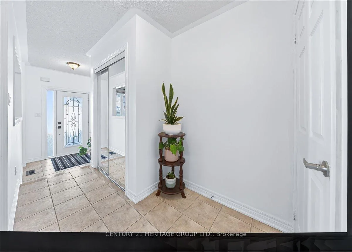 Photo 13 of 31 Kalvinster Drive, Markham, Cornell — HOMEH