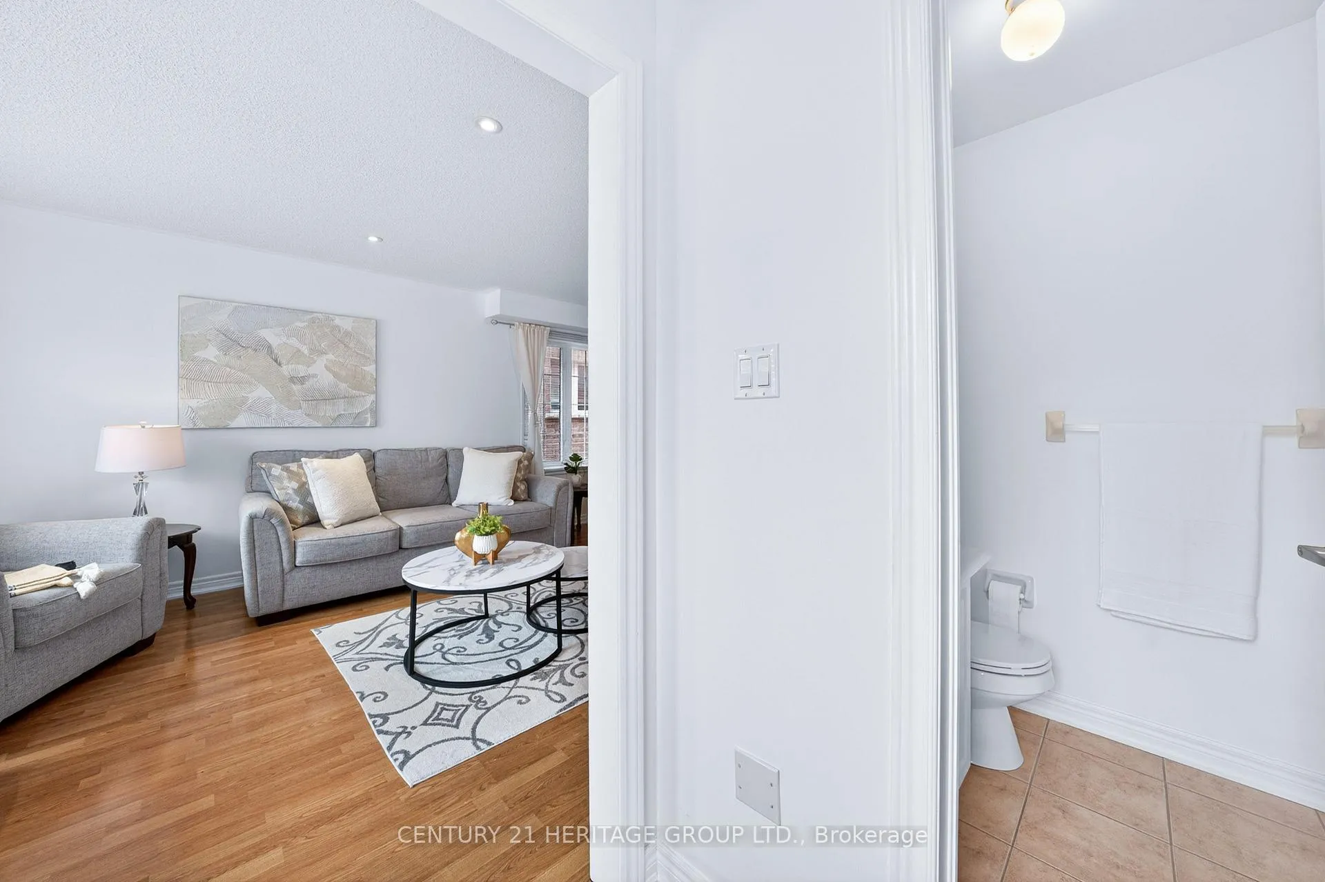 Photo 20 of 31 Kalvinster Drive, Markham, Cornell — HOMEH