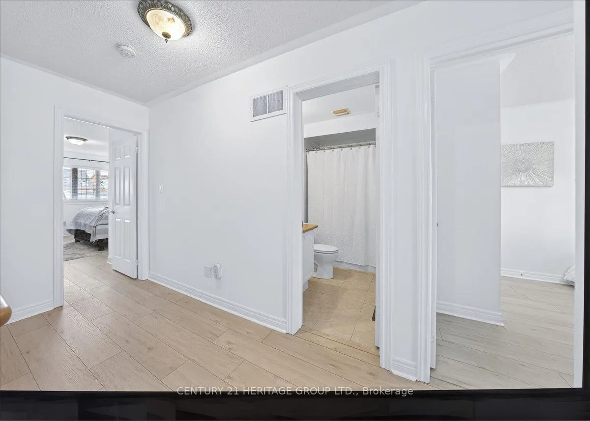 Photo 23 of 31 Kalvinster Drive, Markham, Cornell — HOMEH