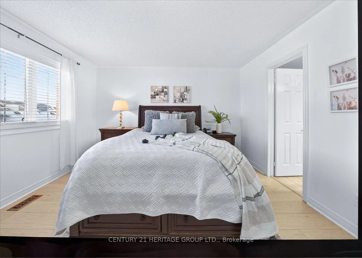 Photo 26 of 31 Kalvinster Drive, Markham, Cornell — HOMEH
