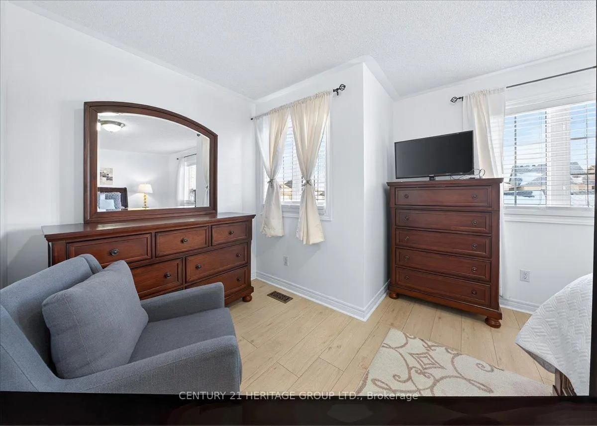 Photo 27 of 31 Kalvinster Drive, Markham, Cornell — HOMEH
