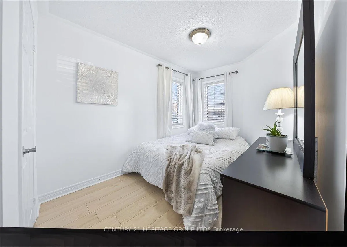 Photo 33 of 31 Kalvinster Drive, Markham, Cornell — HOMEH