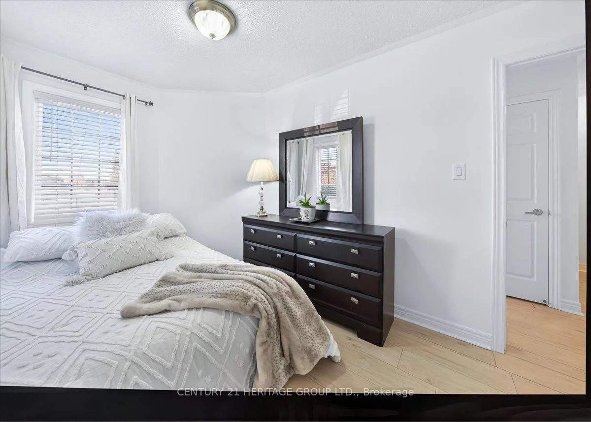Photo 34 of 31 Kalvinster Drive, Markham, Cornell — HOMEH