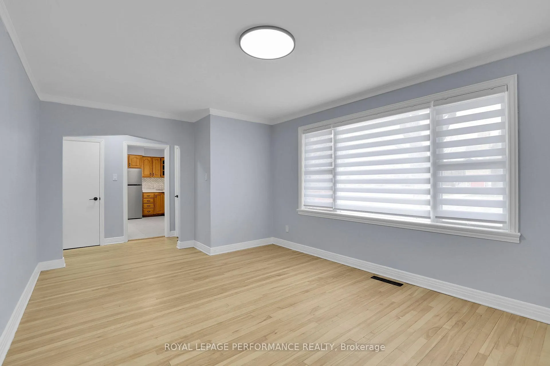 Photo 7 of Unit upper unit, 934 Smyth Road, Ottawa, Elmvale Acres/Urbandale — HOMEH