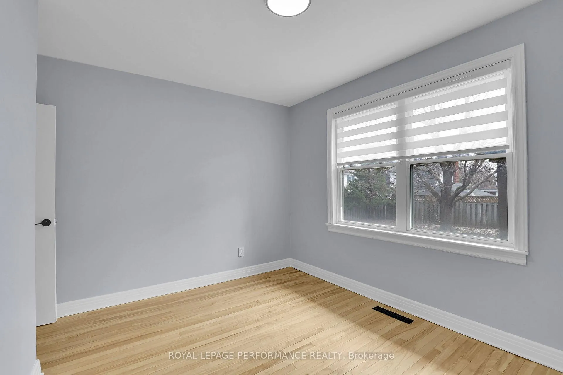 Photo 13 of Unit upper unit, 934 Smyth Road, Ottawa, Elmvale Acres/Urbandale — HOMEH