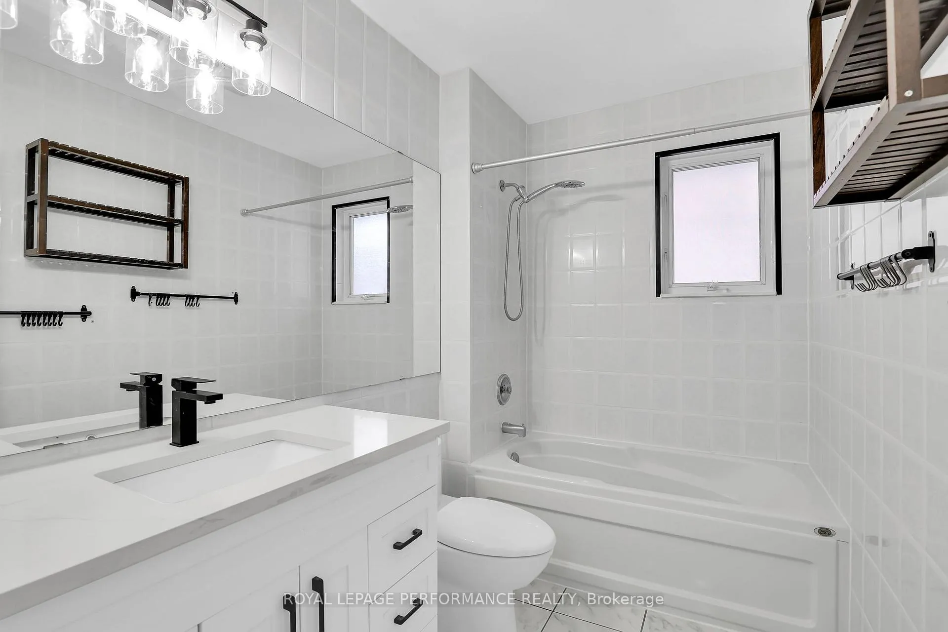 Photo 16 of Unit upper unit, 934 Smyth Road, Ottawa, Elmvale Acres/Urbandale — HOMEH