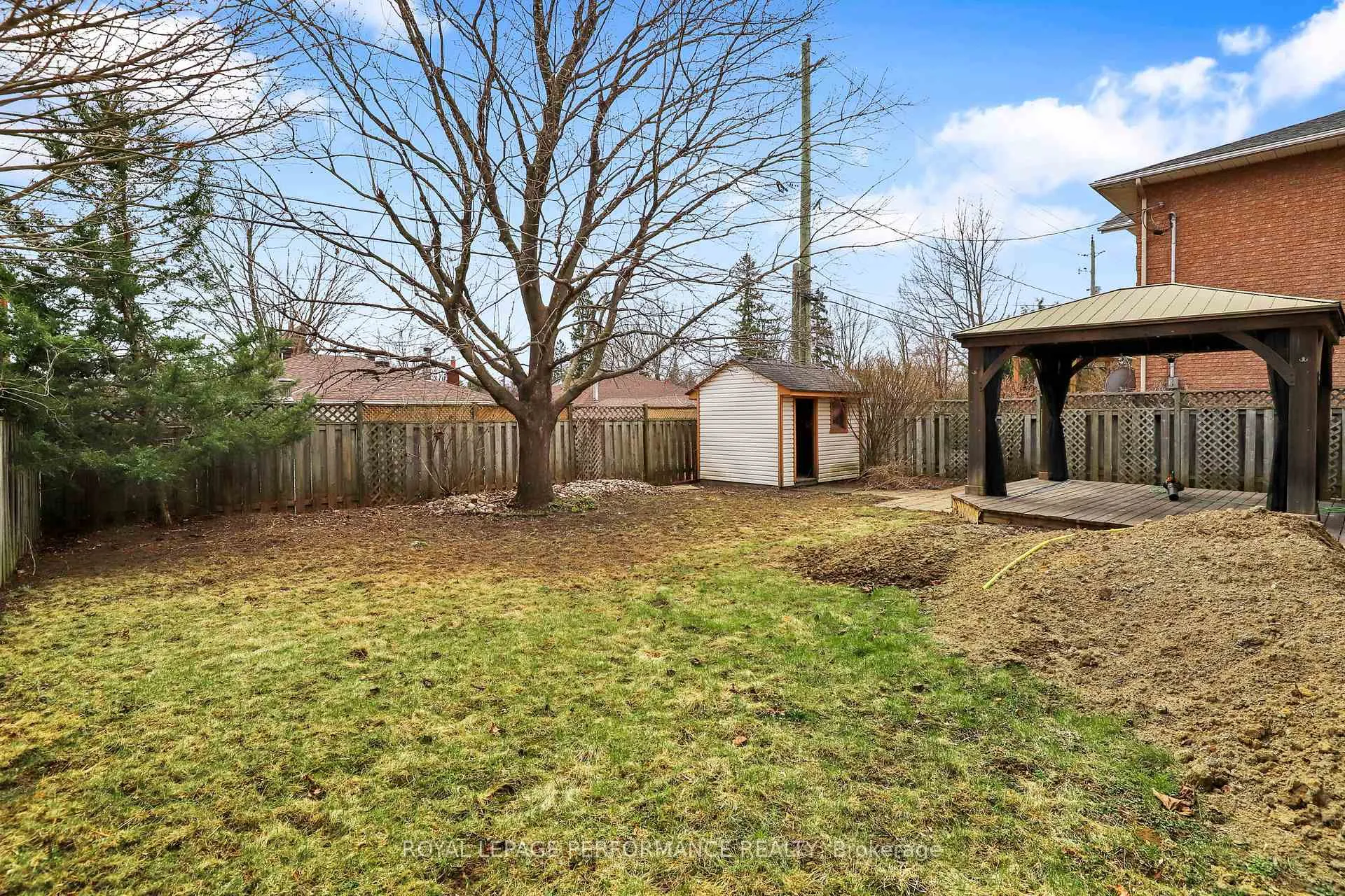 Photo 17 of Unit upper unit, 934 Smyth Road, Ottawa, Elmvale Acres/Urbandale — HOMEH