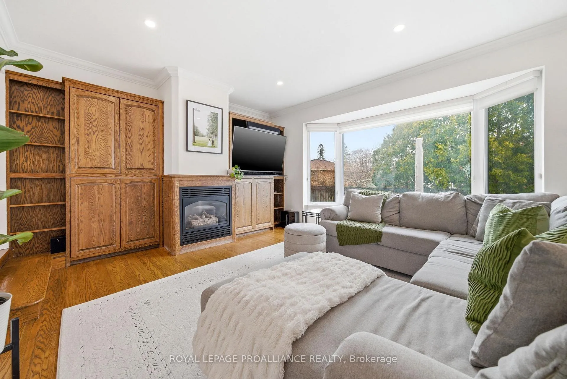 Photo 5 of 25 Southwood Crescent, Belleville, Belleville Ward — HOMEH