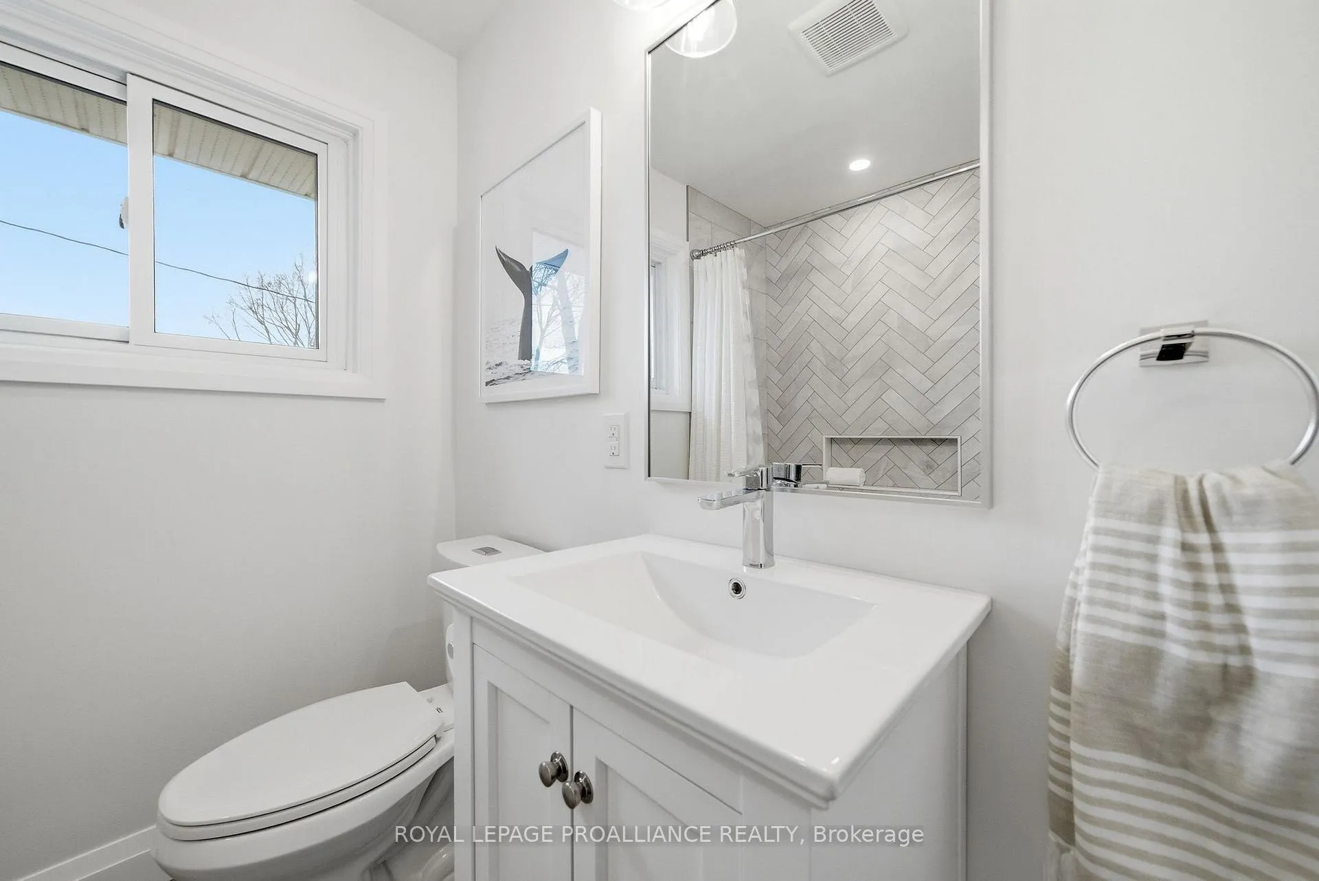 Photo 21 of 25 Southwood Crescent, Belleville, Belleville Ward — HOMEH