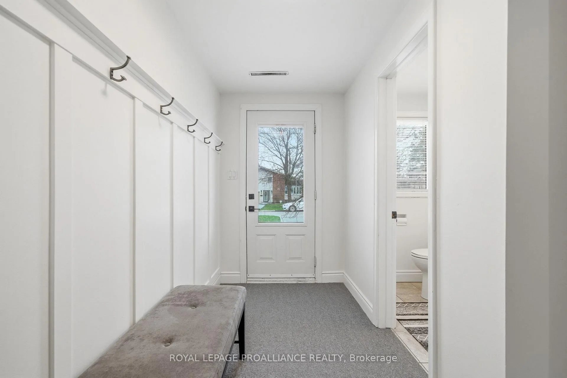 Photo 24 of 25 Southwood Crescent, Belleville, Belleville Ward — HOMEH