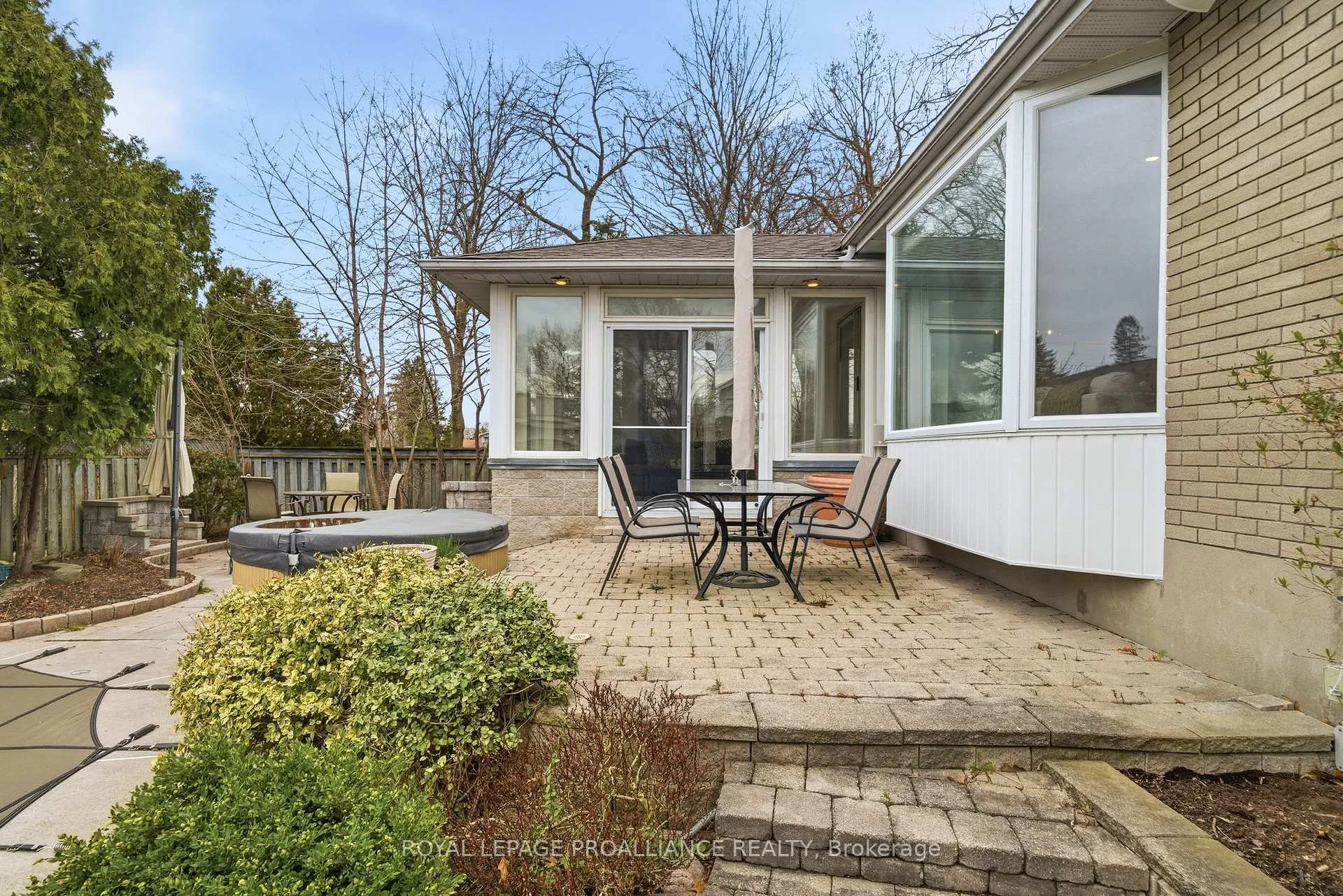 Photo 37 of 25 Southwood Crescent, Belleville, Belleville Ward — HOMEH