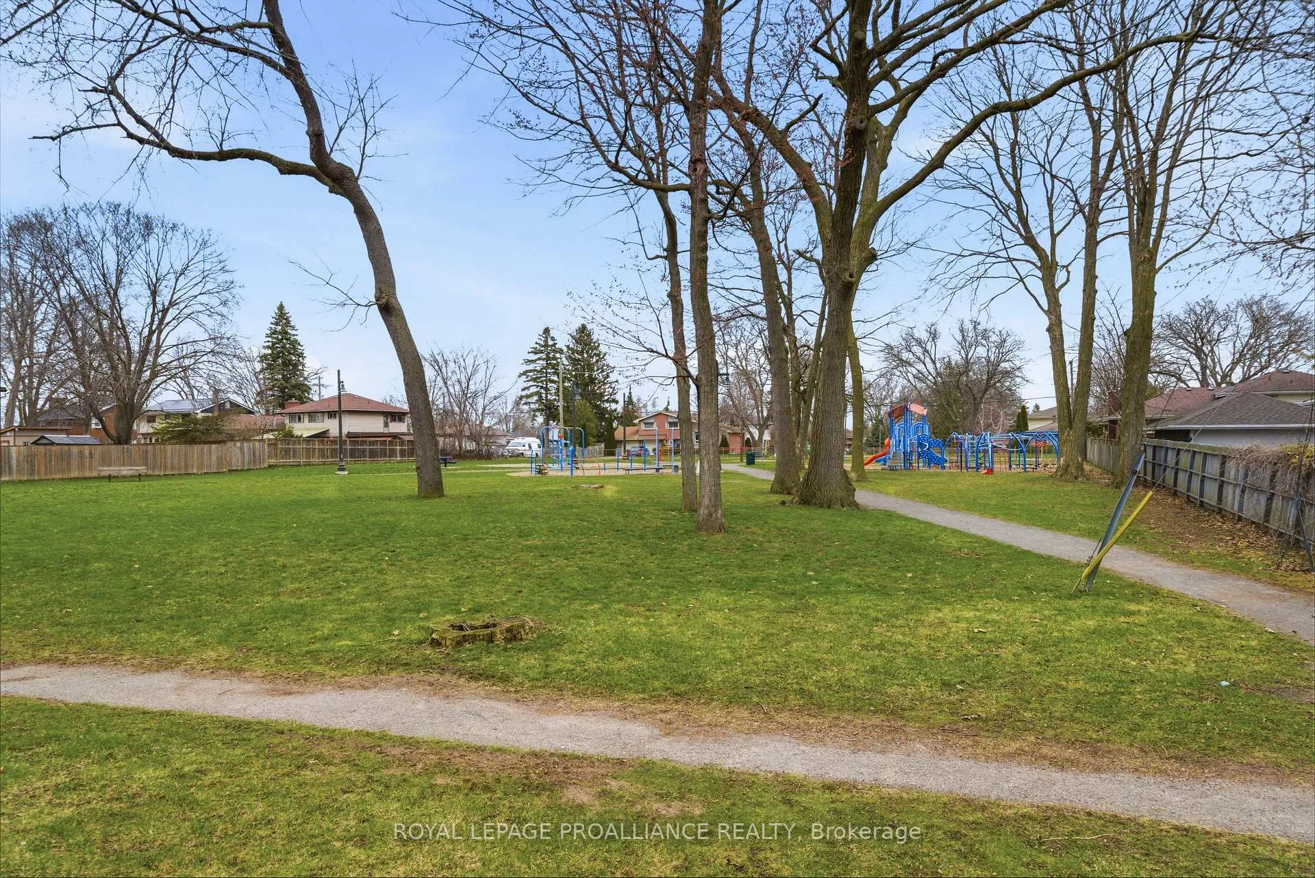 Photo 46 of 25 Southwood Crescent, Belleville, Belleville Ward — HOMEH