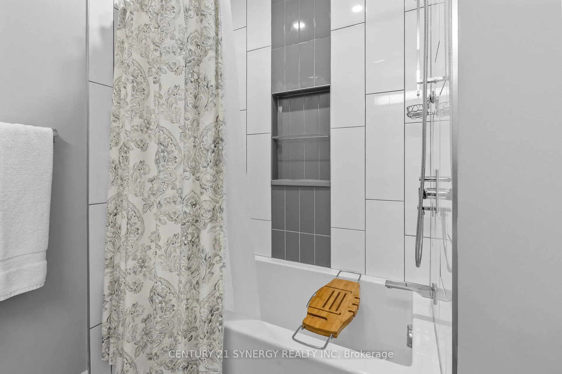 Photo 30 of 40 Brockington Crescent, Ottawa, Tanglewood — HOMEH