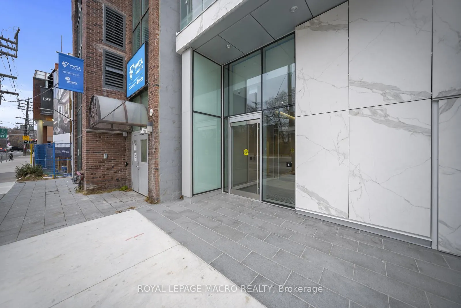 Photo 20 of Unit 403, 346 Davenport Road, Toronto, The Annex — HOMEH