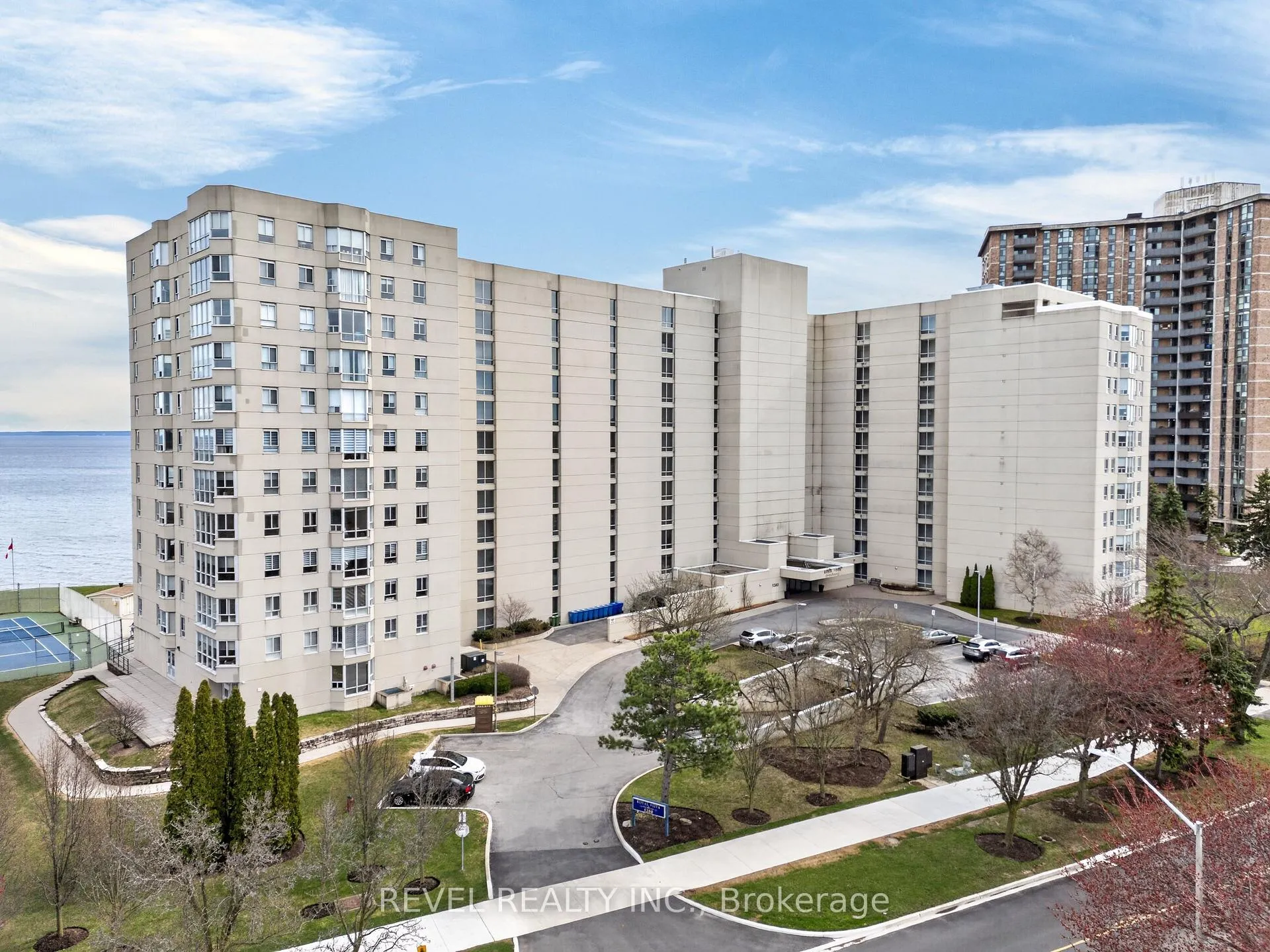 Front of Unit 506, 5280 Lakeshore Road