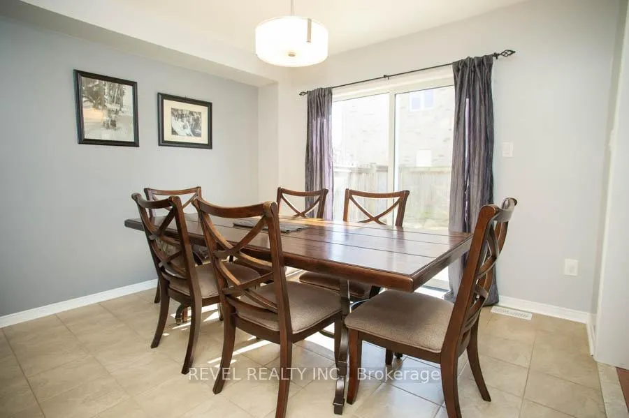 Photo 15 of 28 Barrett Avenue, Brantford — HOMEH