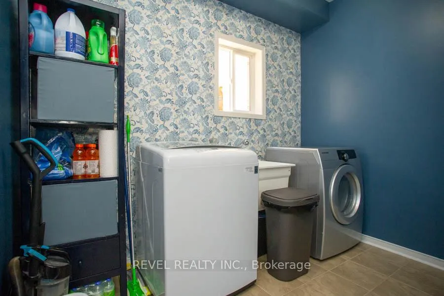 Photo 16 of 28 Barrett Avenue, Brantford — HOMEH