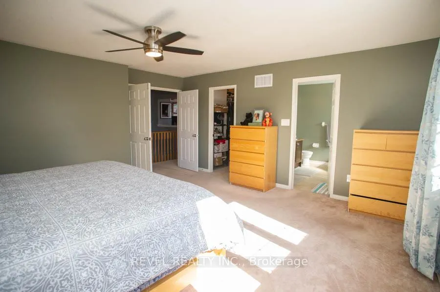 Photo 21 of 28 Barrett Avenue, Brantford — HOMEH