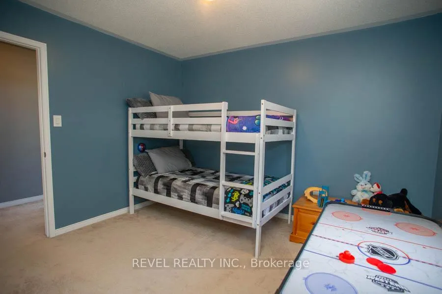 Photo 27 of 28 Barrett Avenue, Brantford — HOMEH
