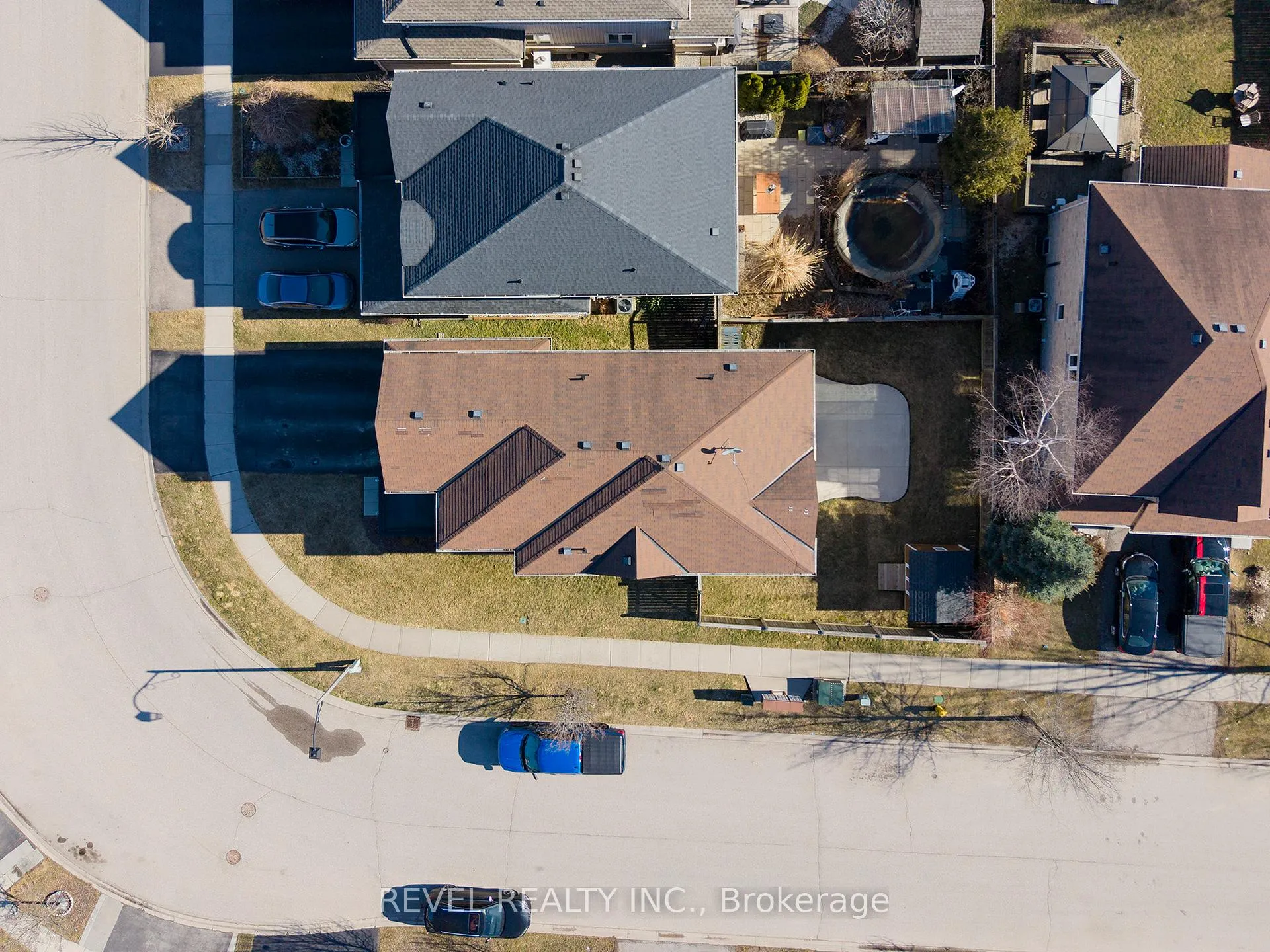 Photo 35 of 28 Barrett Avenue, Brantford — HOMEH