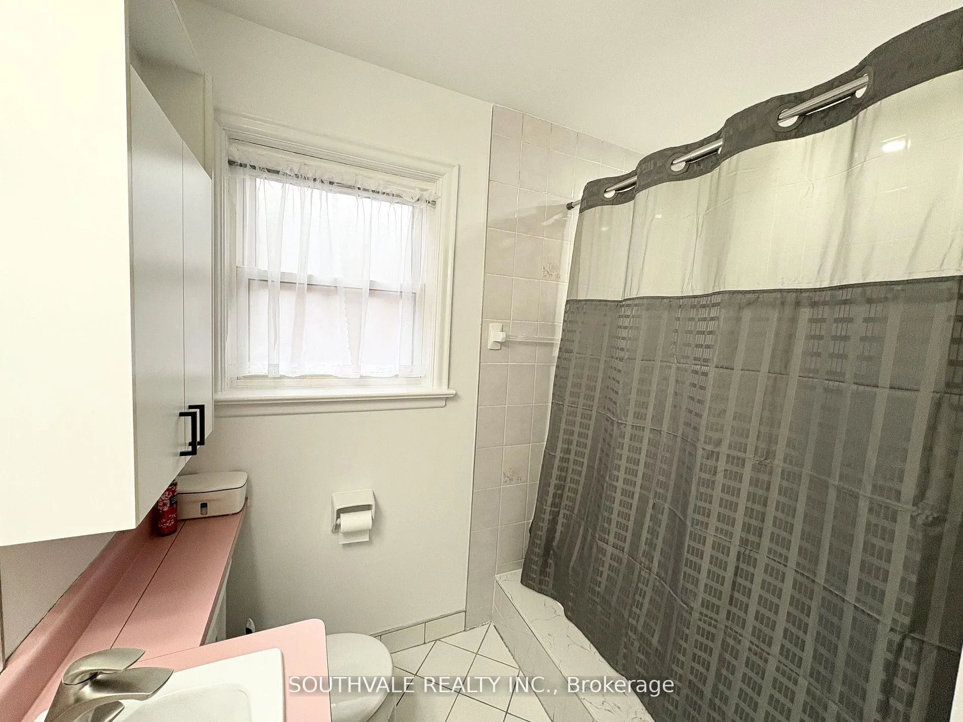 Photo 10 of 90 Trinnell Boulevard, Scarborough, Clairlea-Birchmount — HOMEH