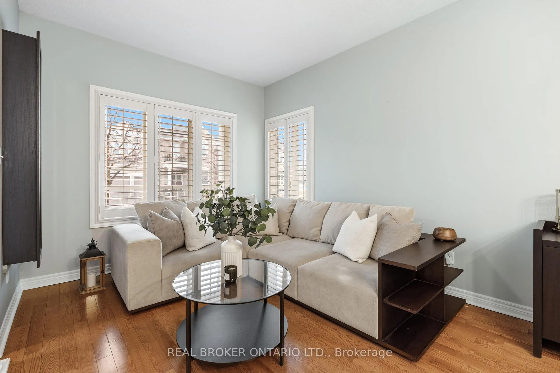 Photo 3 of 4648 Kearse Street, Burlington, Alton — HOMEH
