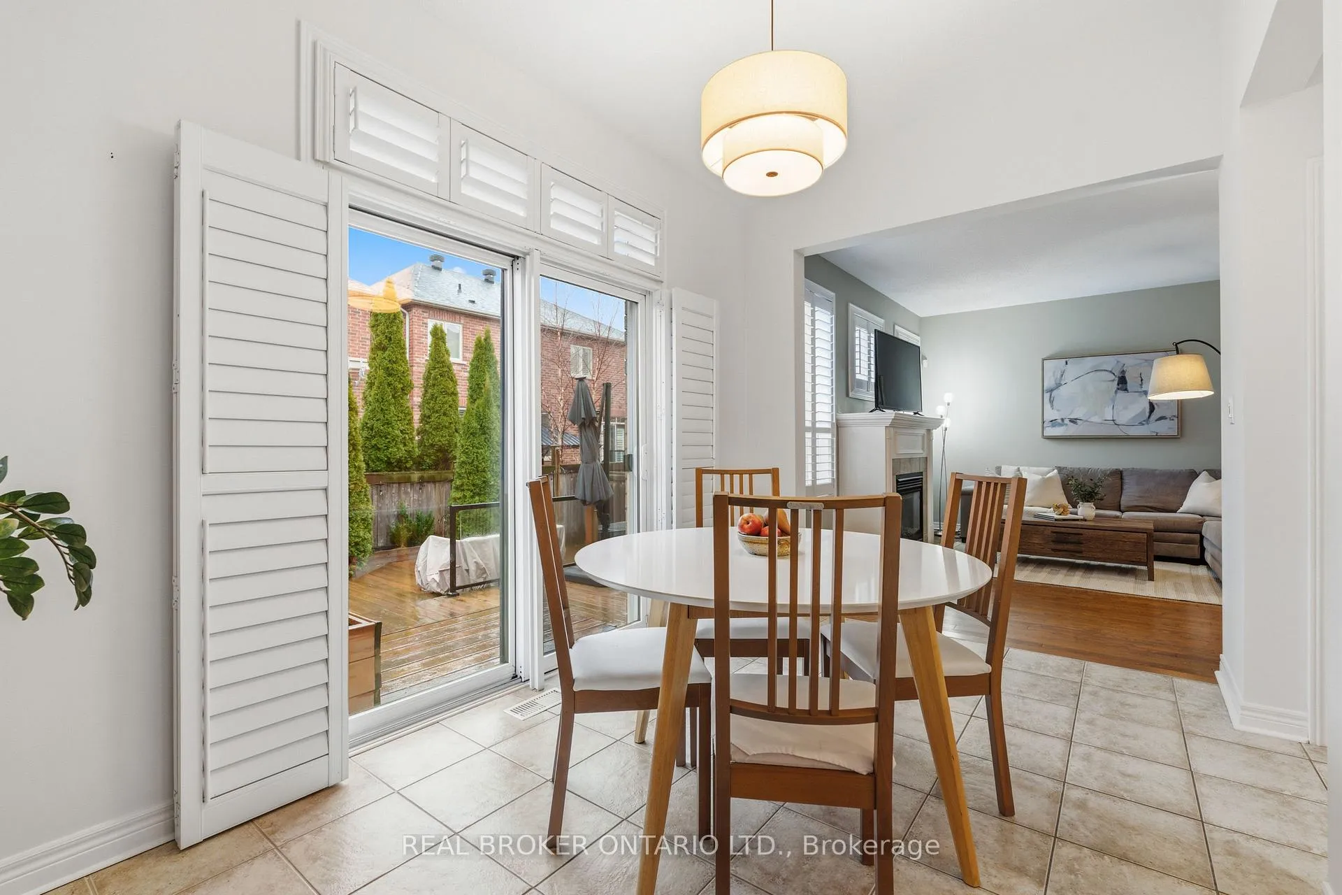 Photo 12 of 4648 Kearse Street, Burlington, Alton — HOMEH