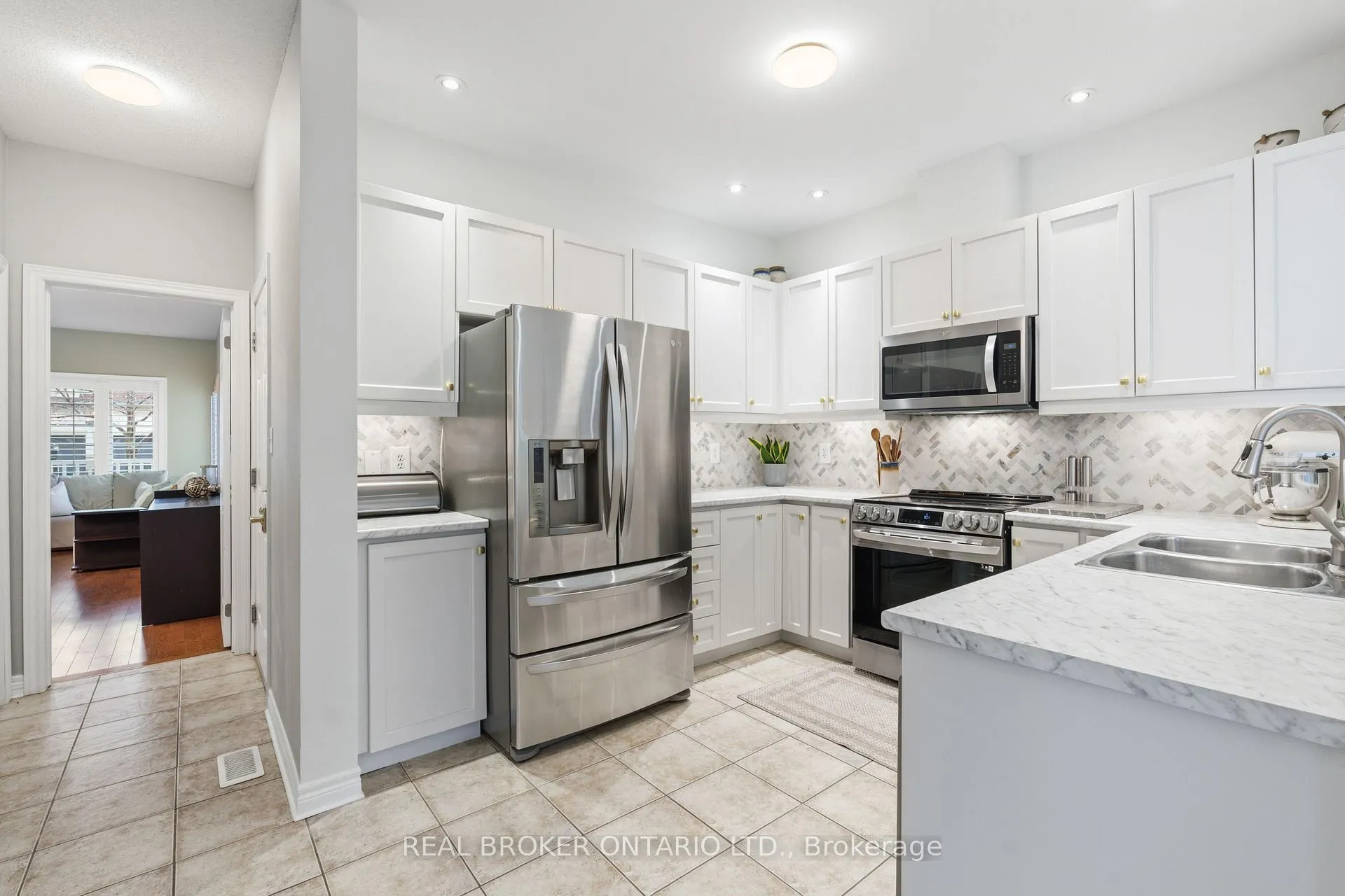 Photo 13 of 4648 Kearse Street, Burlington, Alton — HOMEH