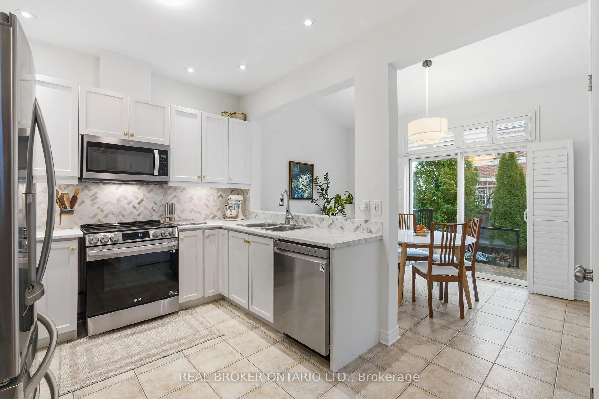 Photo 16 of 4648 Kearse Street, Burlington, Alton — HOMEH
