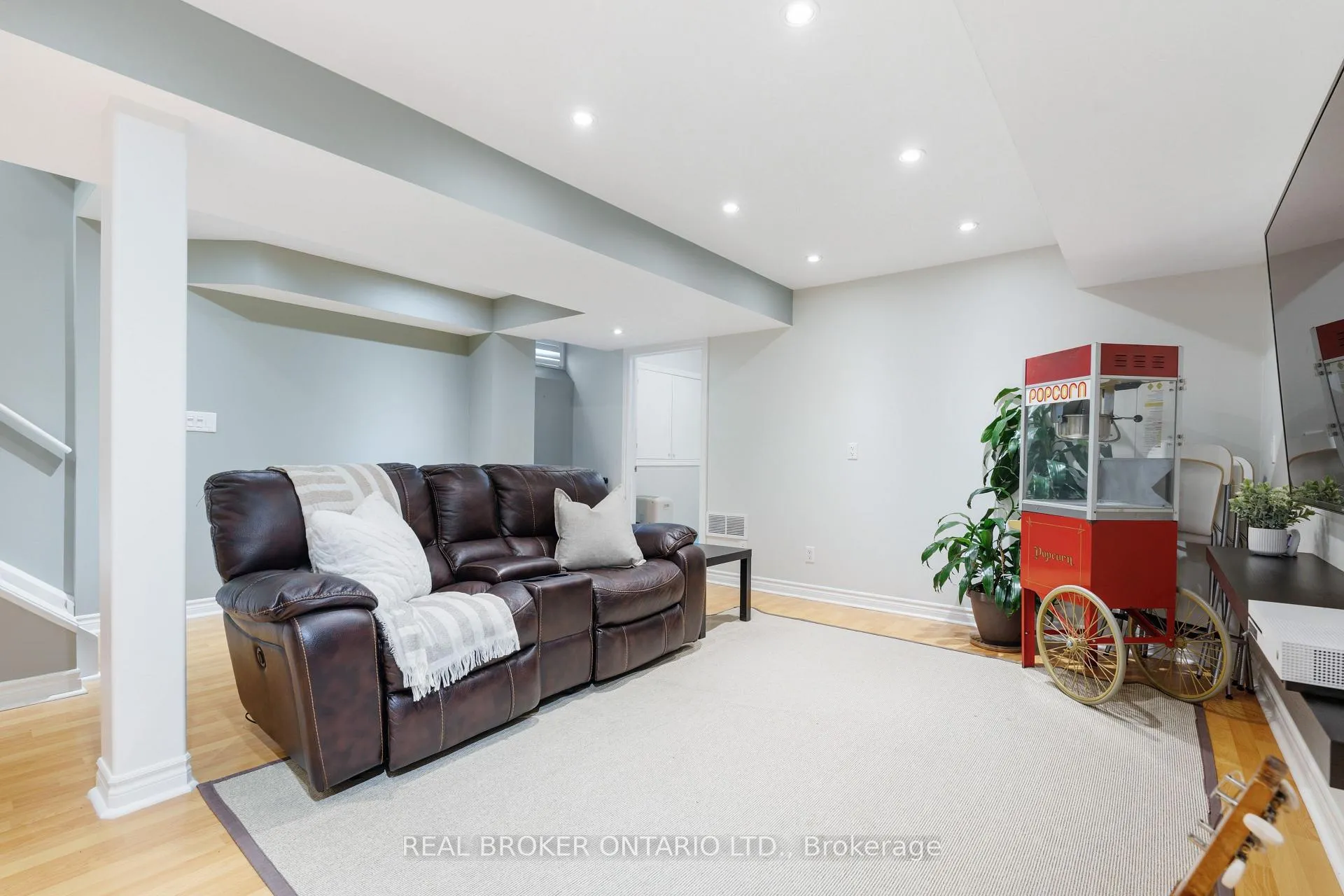 Photo 25 of 4648 Kearse Street, Burlington, Alton — HOMEH