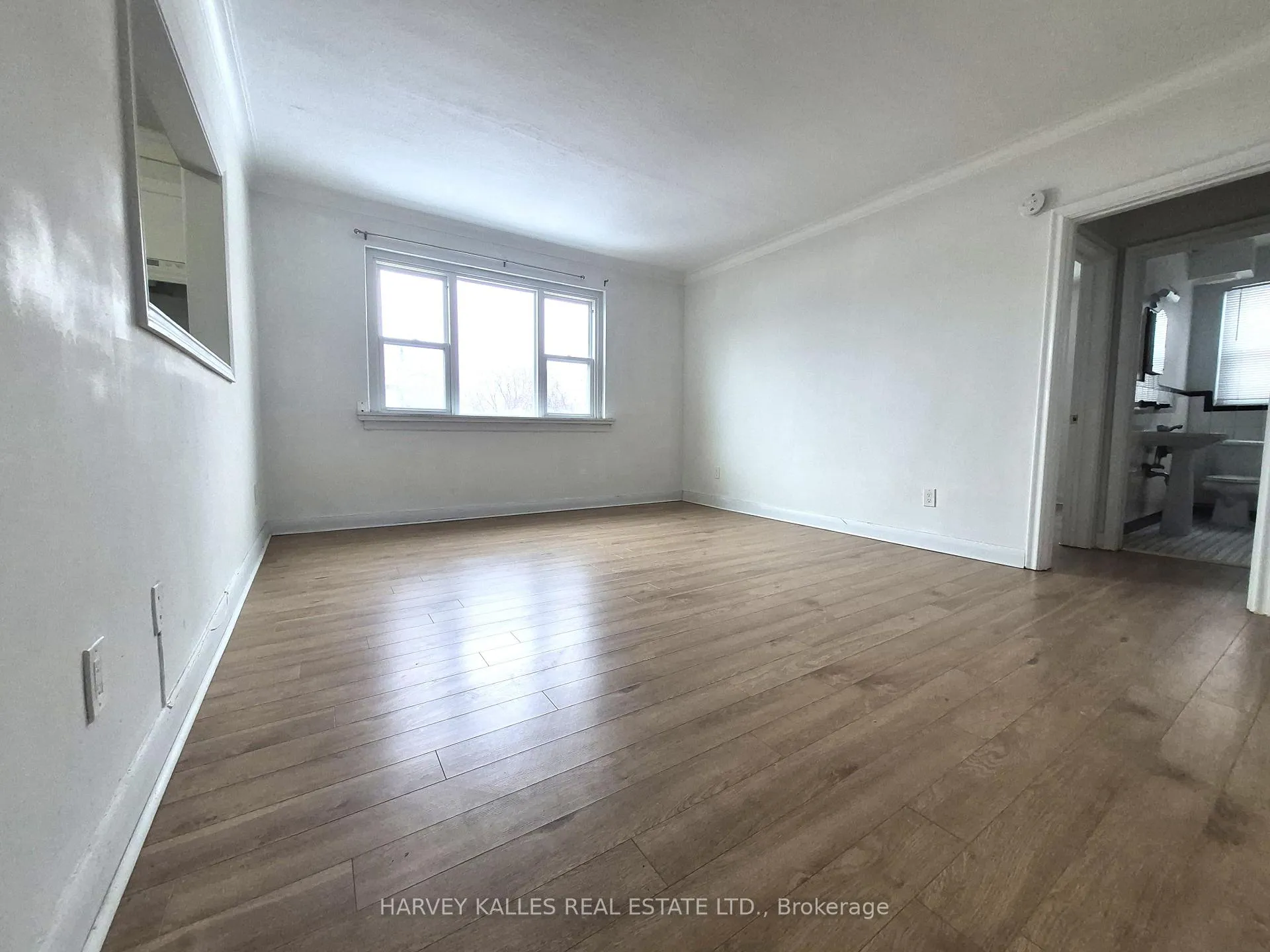 Photo 6 of Unit 12, 2905 St Clair Avenue E, Toronto, O'Connor-Parkview — HOMEH