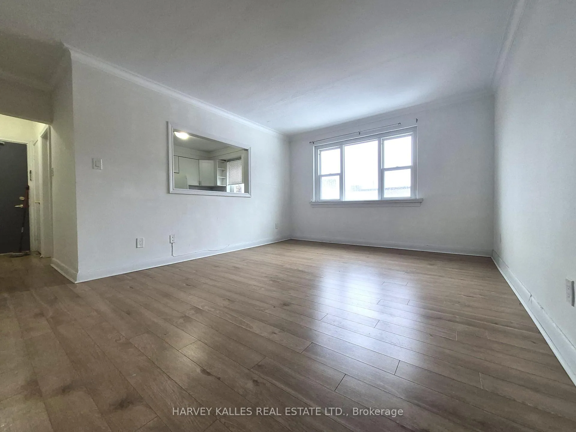 Photo 7 of Unit 12, 2905 St Clair Avenue E, Toronto, O'Connor-Parkview — HOMEH