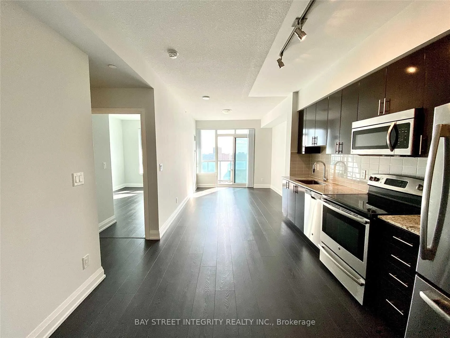 Photo 8 of Unit 2010, 7171 Yonge Street, Markham, Grandview — HOMEH