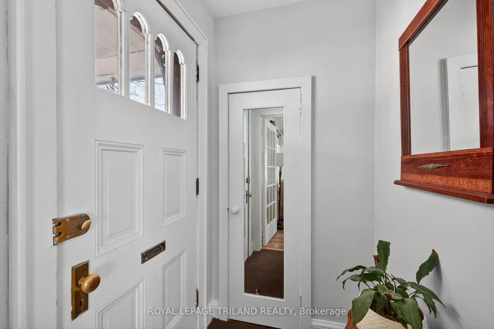 Photo 4 of 554 Hale Street, London, East N — HOMEH
