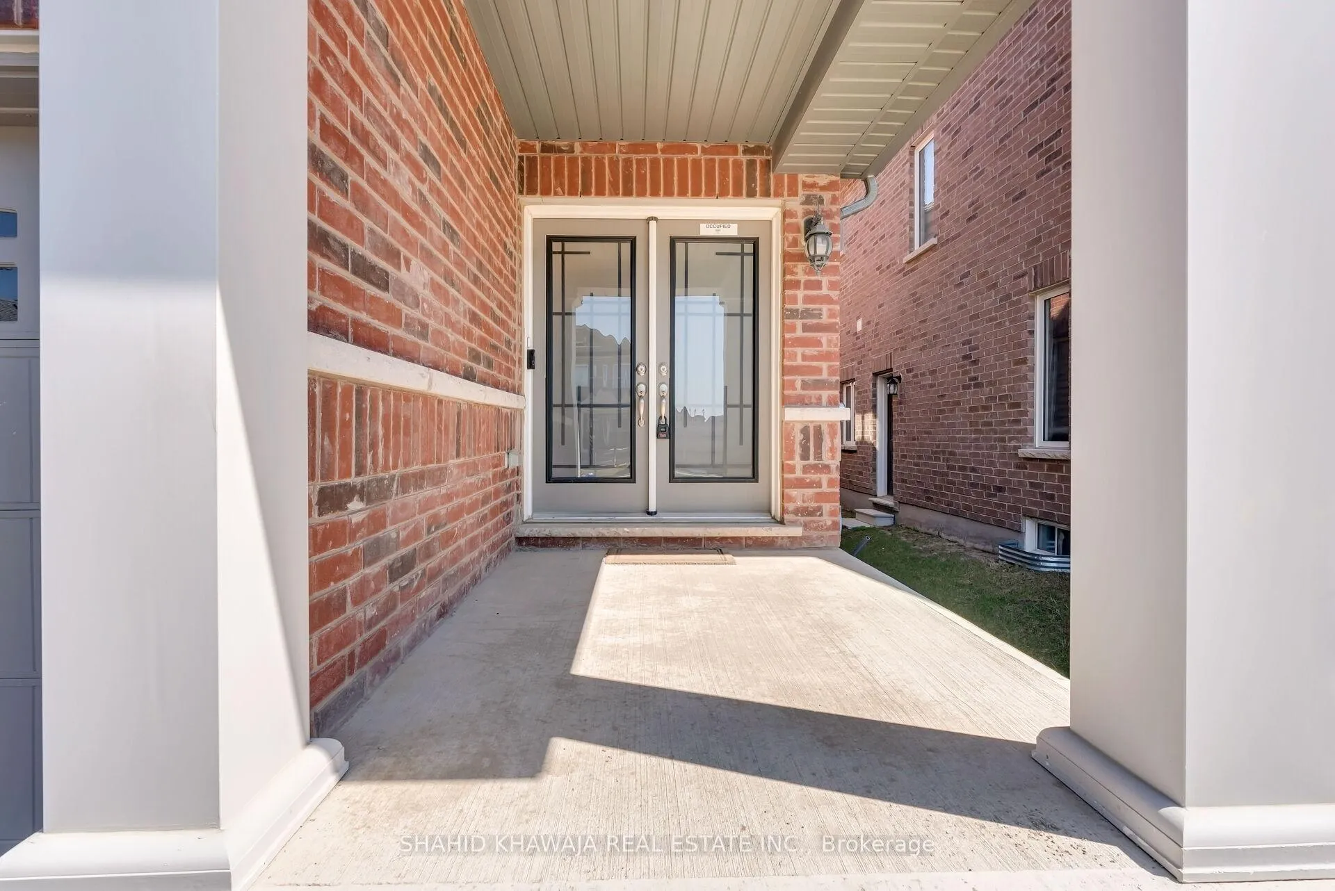 Photo 4 of 48 Branigan Crescent, Halton Hills, Georgetown — HOMEH