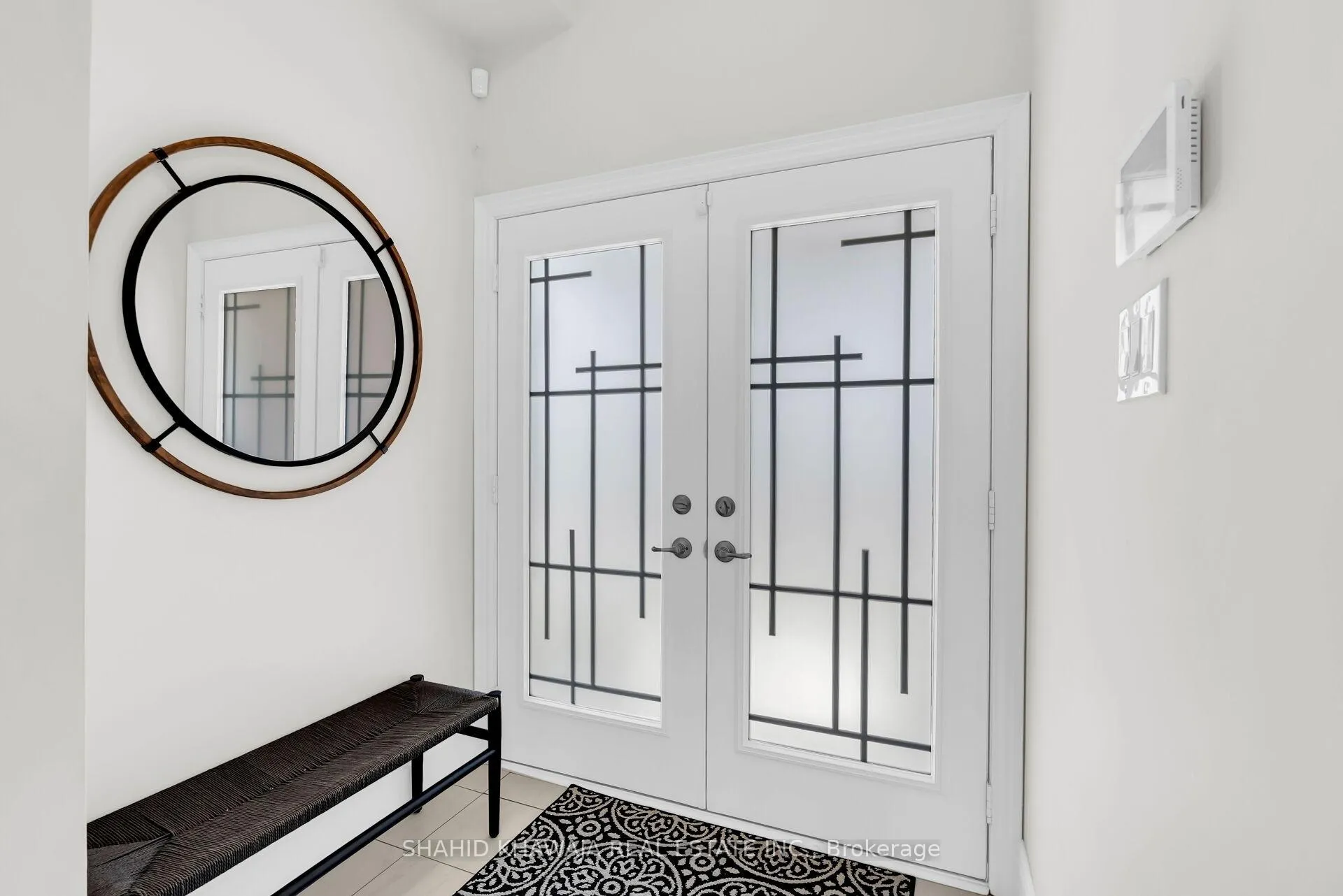 Photo 5 of 48 Branigan Crescent, Halton Hills, Georgetown — HOMEH