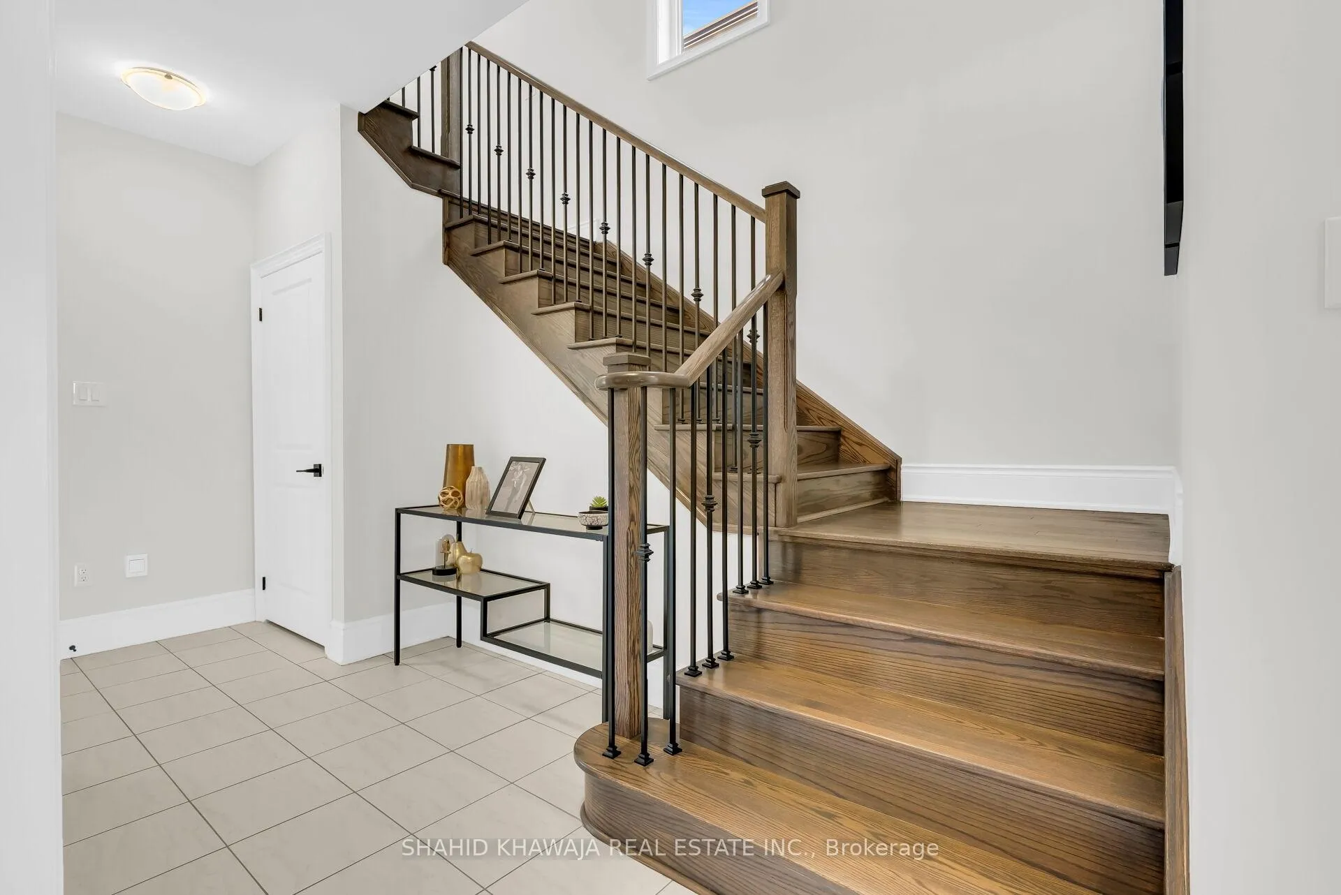 Photo 15 of 48 Branigan Crescent, Halton Hills, Georgetown — HOMEH