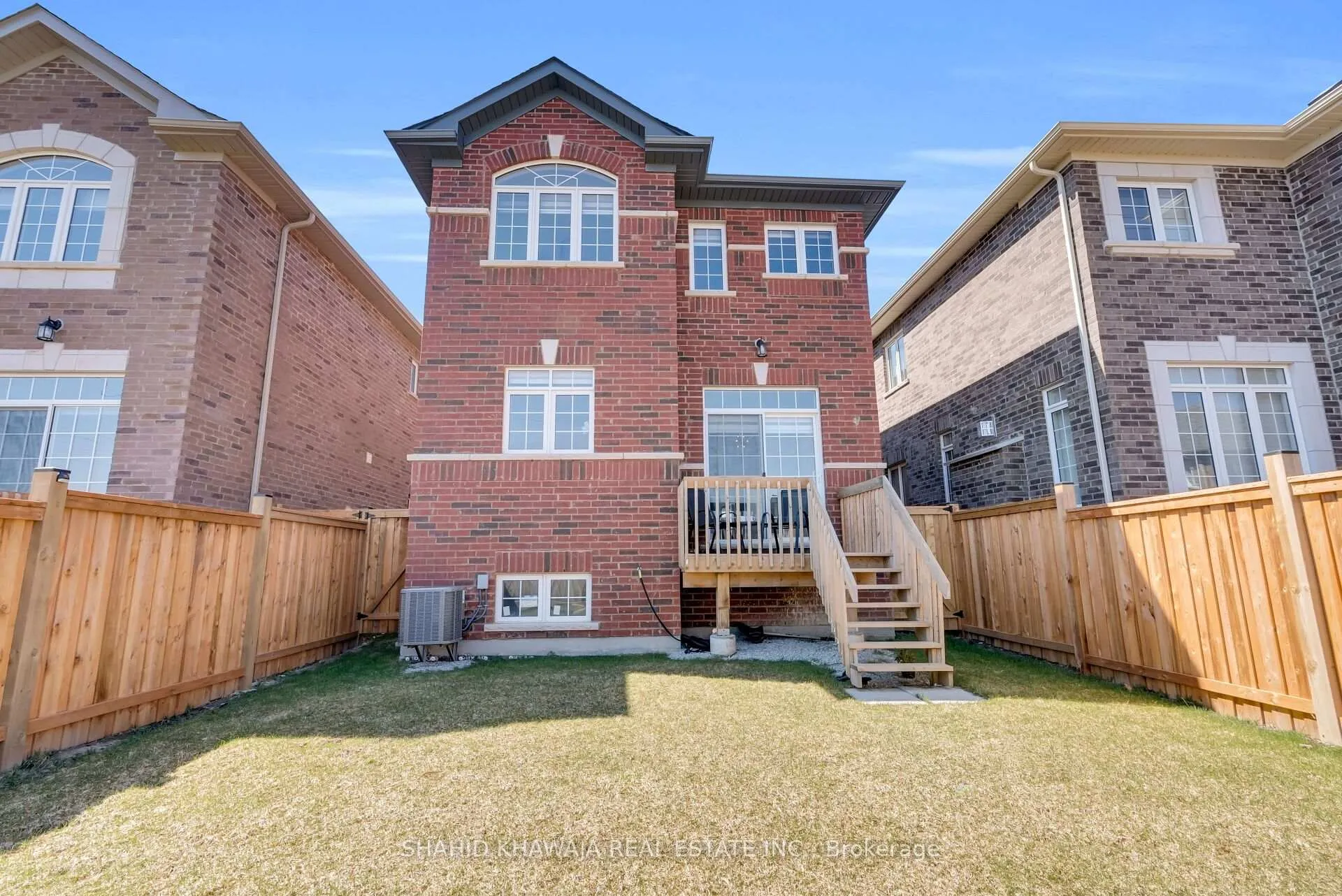 Photo 33 of 48 Branigan Crescent, Halton Hills, Georgetown — HOMEH