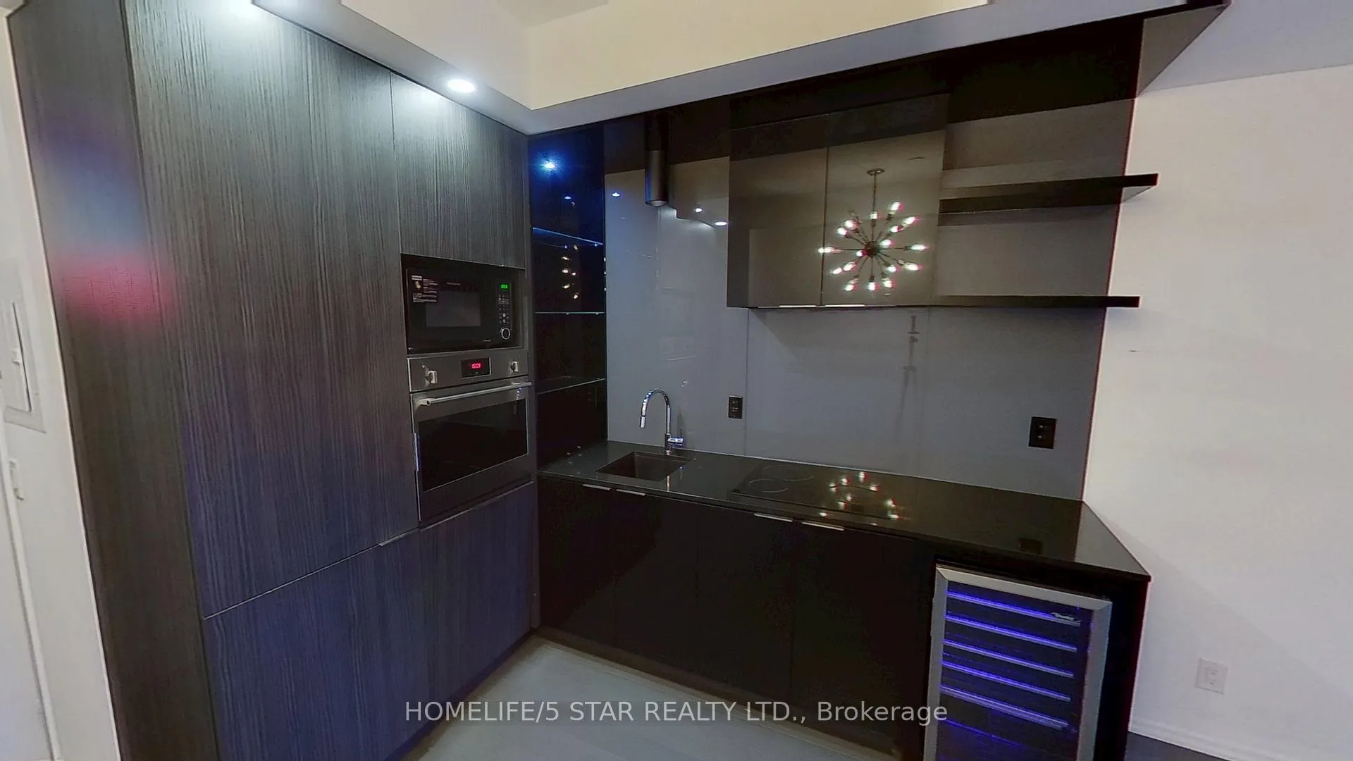 Photo 7 of Unit 314, 70 Temperance Street, Toronto, Bay Street Corridor — HOMEH