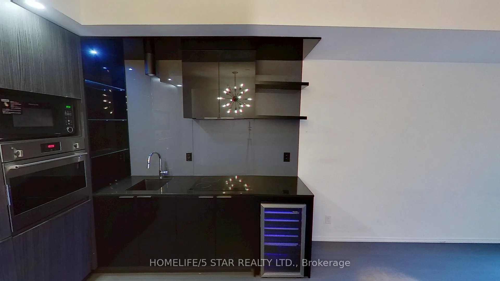 Photo 8 of Unit 314, 70 Temperance Street, Toronto, Bay Street Corridor — HOMEH