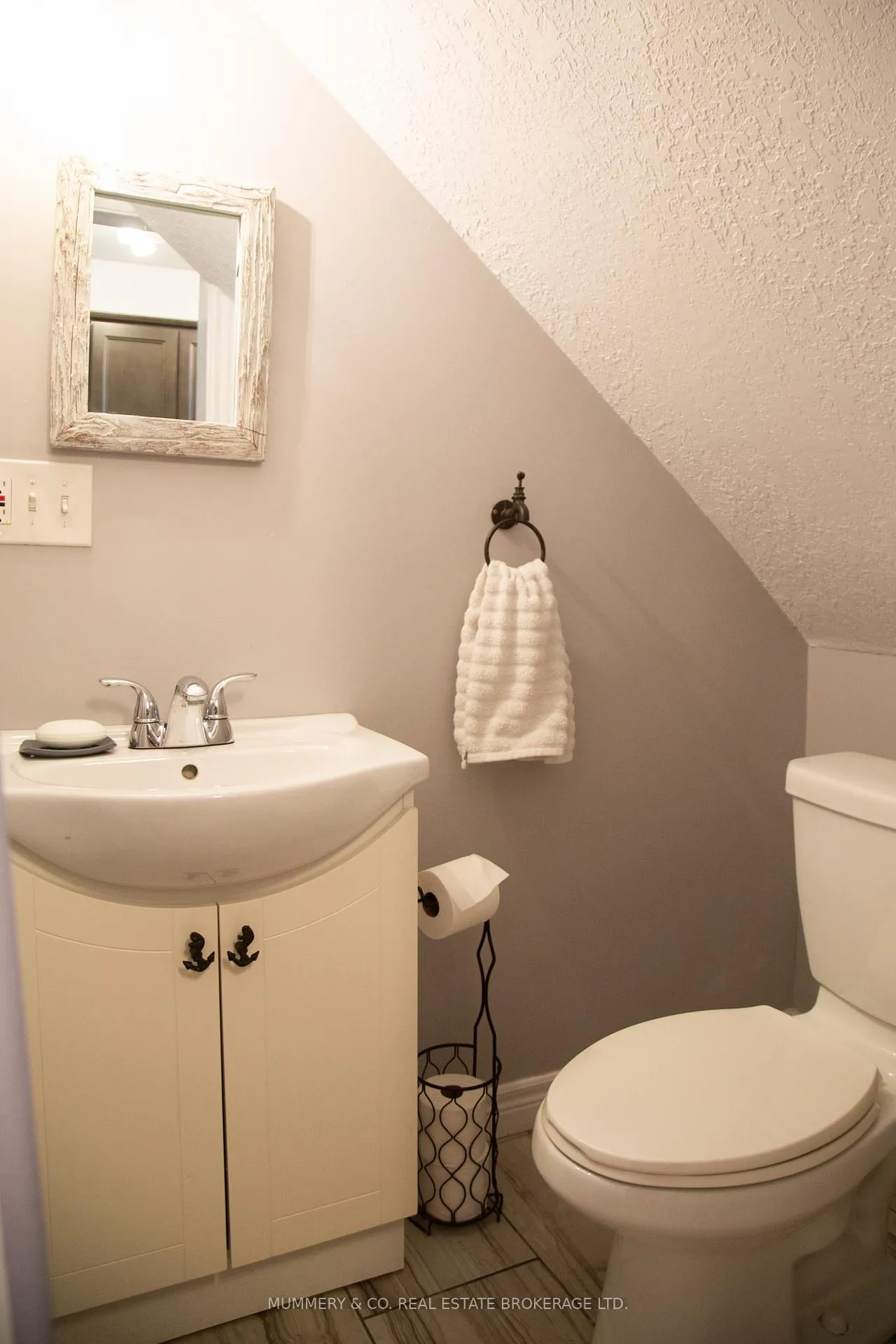 Photo 27 of 52 Grand Street, Norfolk, Port Dover — HOMEH